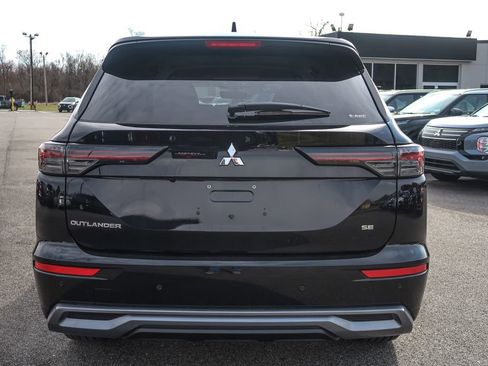 New 2026 Mitsubishi Outlander SE image 11