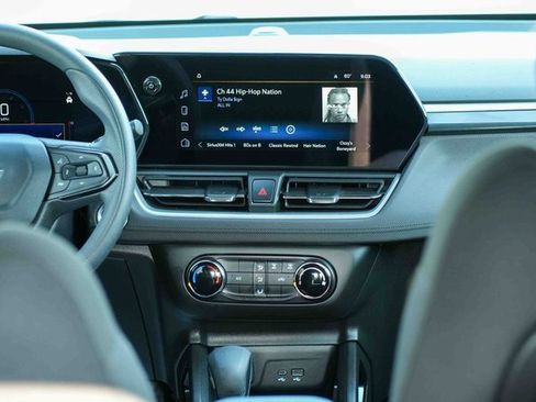 Used 2025 Chevrolet TrailBlazer LS w/ LS Convenience Package image 12