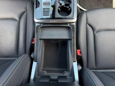Used 2025 Audi Q8 Premium Plus AWD/4WD image 34
