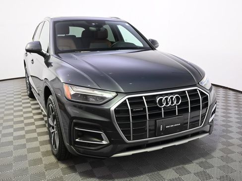 Used 2021 Audi Q5 2.0T Premium Plus w/ Premium Plus Package AWD/4WD image 9