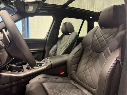 Used 2026 BMW X5 xDrive40i w/ M Sport Package AWD/4WD image 14
