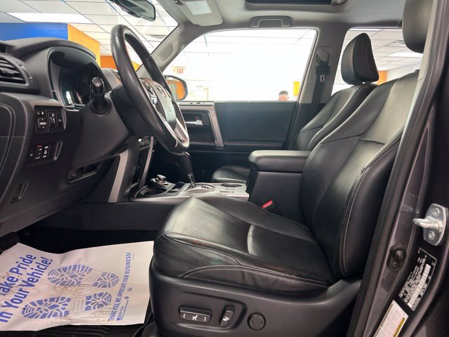 Used 2018 Toyota 4Runner Limited AWD/4WD image 18