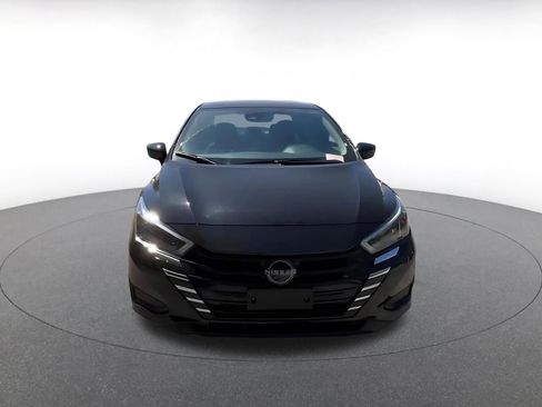 Used 2025 Nissan Versa SV image 4