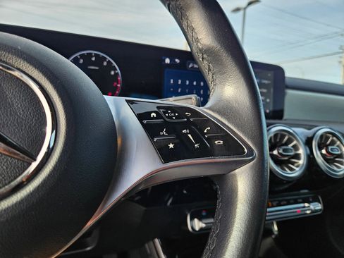 Used 2025 Mercedes-Benz CLA 250 image 13