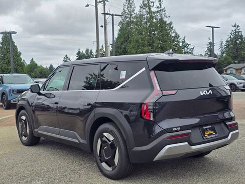 New 2026 Kia EV9 Light RWD image 3