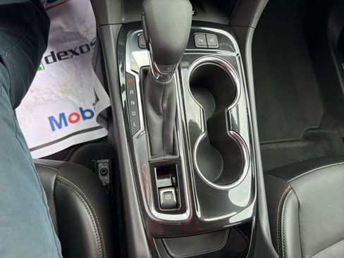 Used 2024 Chevrolet Equinox Premier image 17