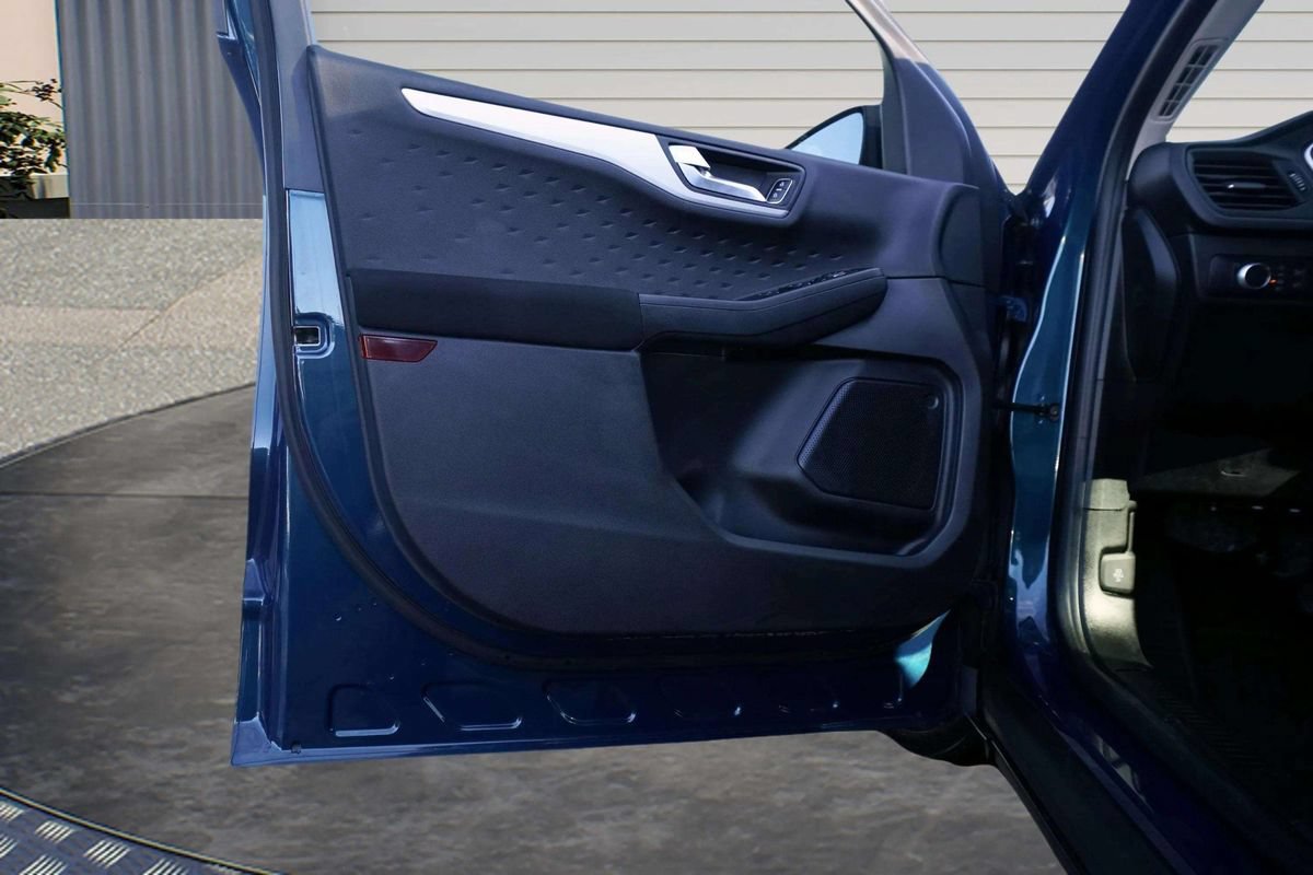 Used 2020 Ford Escape SE FWD image 15
