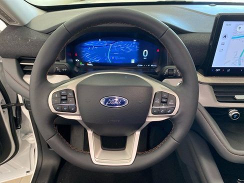 New 2025 Ford Explorer Active w/ Active Comfort Package image 20