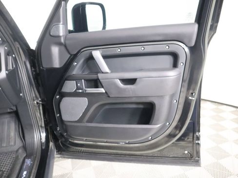Used 2023 Land Rover Defender 110 V8 image 26