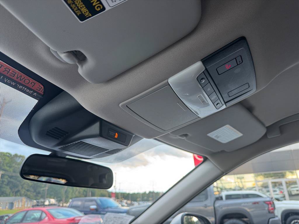 Certified 2025 Nissan Rogue SV FWD image 26