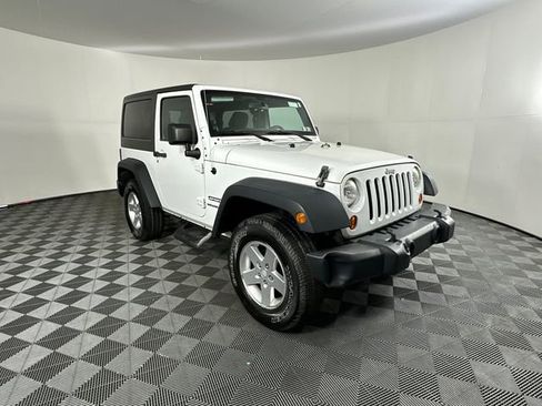 Used 2013 Jeep Wrangler Sport AWD/4WD image 3