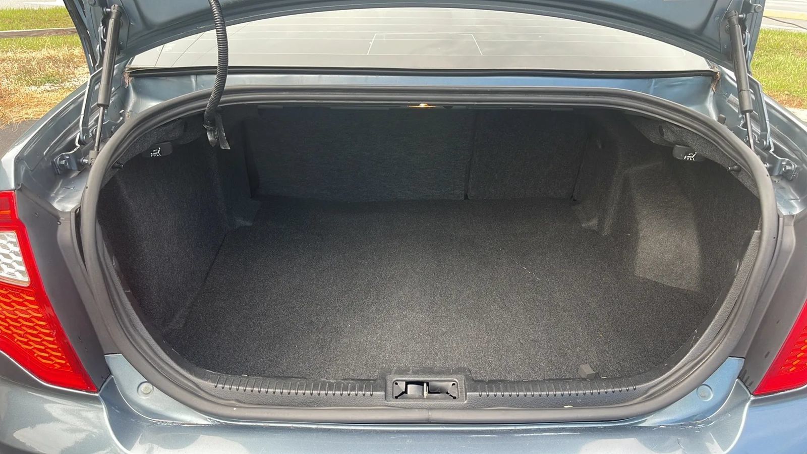 Used 2011 Ford Fusion SE FWD image 19