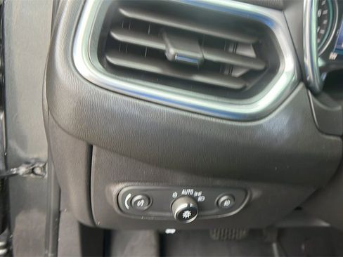 Used 2021 Chevrolet Equinox LT image 22