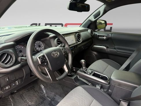 Used 2023 Toyota Tacoma TRD Sport w/ Black Out Package (TMS) AWD/4WD image 11