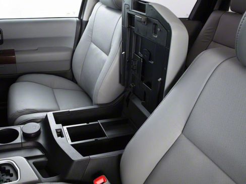Used 2010 Toyota Sequoia Limited AWD/4WD image 15