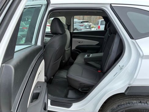 Used 2023 Hyundai Tucson SE image 23