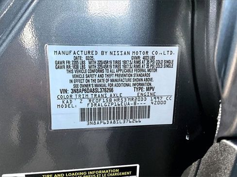 Certified 2025 Nissan Kicks SR image 18