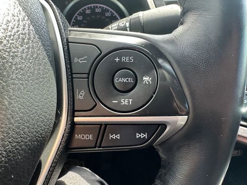 Used 2021 Toyota Camry XLE FWD image 20