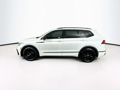 Used 2023 Volkswagen Tiguan SE R-Line FWD image 4