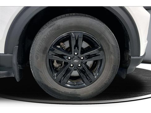 Used 2021 Ford Explorer XLT w/ Equipment Group 202A AWD/4WD image 52