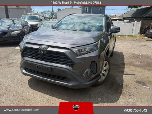 Used 2019 Toyota RAV4 LE w/ All Weather Liner Package AWD/4WD image 1