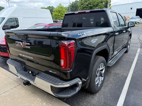 Used 2026 GMC Sierra 1500 SLT w/ SLT Premium Package AWD/4WD image 11