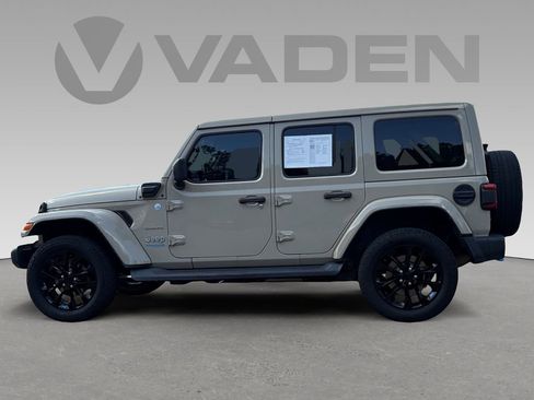 Used 2022 Jeep Wrangler Unlimited Sahara w/ Cold Weather Group image 8
