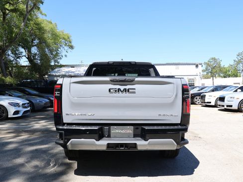 Used 2024 GMC Sierra EV Denali image 28