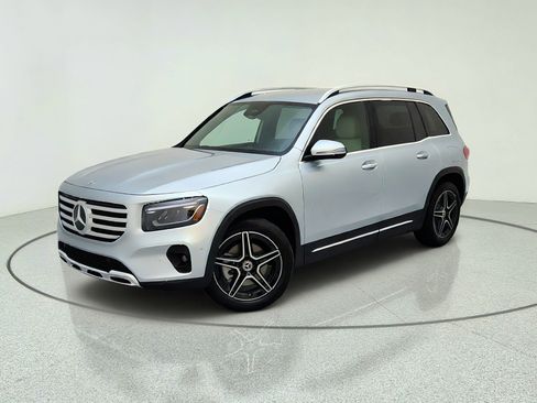 Certified 2026 Mercedes-Benz GLB 250 image 1
