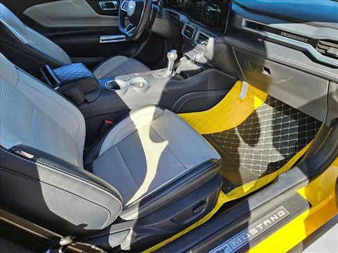 Used 2024 Ford Mustang GT Premium image 19