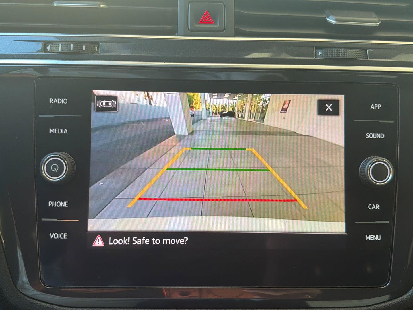 Certified 2022 Volkswagen Tiguan SE R-Line FWD image 24
