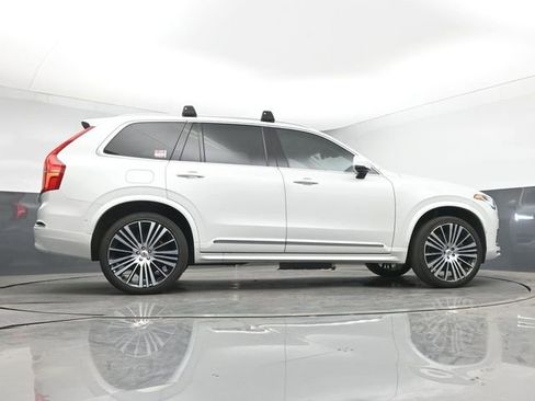 Used 2024 Volvo XC90 B6 Ultimate w/ Lounge Package AWD/4WD image 17