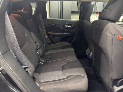Used 2016 Jeep Cherokee 75th Anniversary AWD/4WD image 22