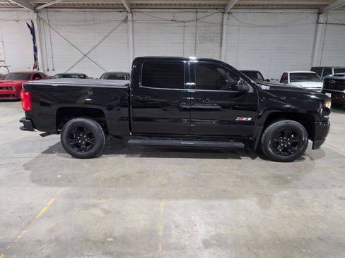 Used 2018 Chevrolet Silverado 1500 LTZ Z71 w/ LTZ Plus Package AWD/4WD image 16