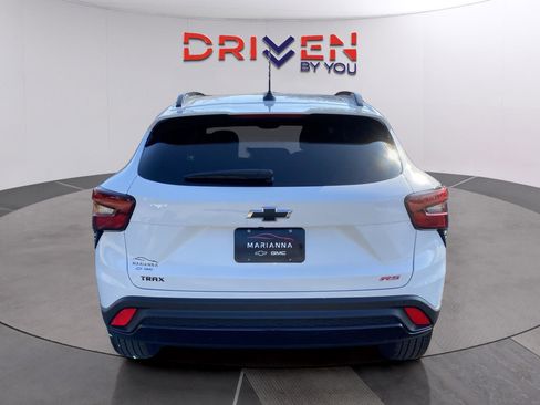 New 2026 Chevrolet Trax RS w/ Sunroof Package image 4