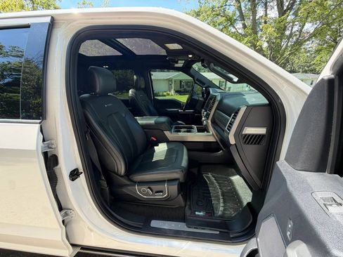 Used 2017 Ford F250 Platinum w/ Platinum Ultimate Package AWD/4WD image 29