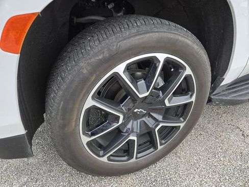 Used 2024 Chevrolet Tahoe RST w/ Luxury Package RWD image 10