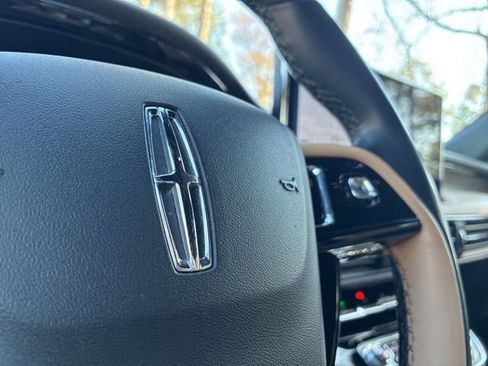 Certified 2023 Lincoln Corsair Reserve image 28