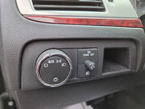 Used 2013 Cadillac Escalade Premium image 23