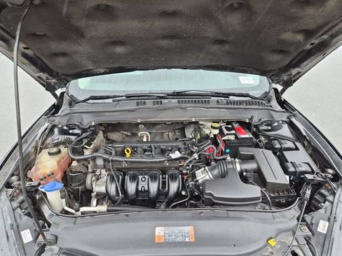 Used 2016 Ford Fusion SE FWD image 24