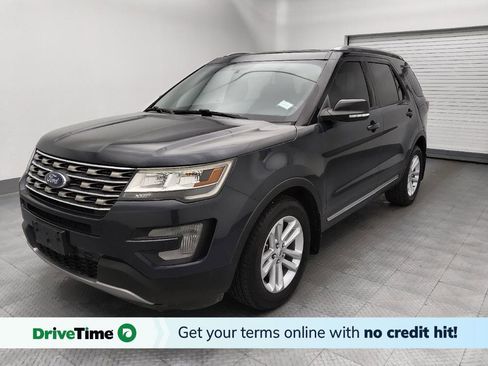 Used 2017 Ford Explorer XLT FWD image 1