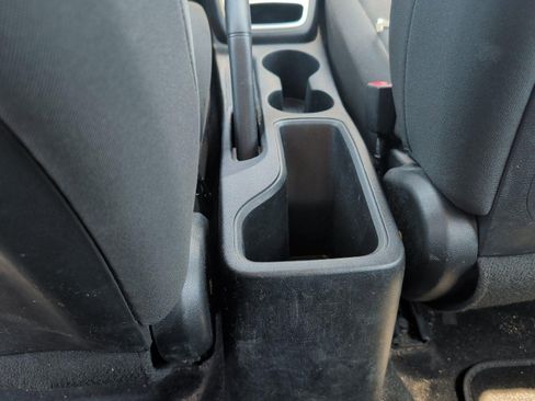 Used 2021 Hyundai Venue SE FWD image 32
