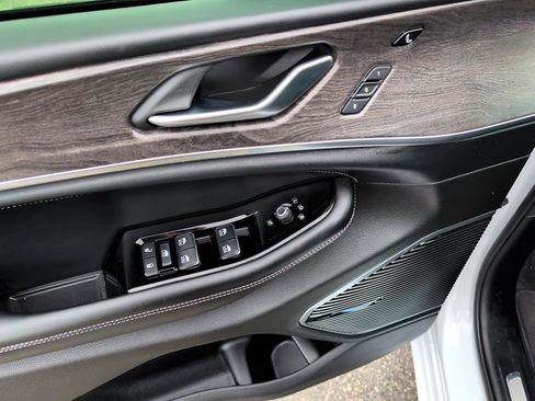 Used 2021 Jeep Grand Cherokee L Overland w/ Luxury Tech Group IV image 17