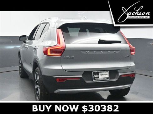 Certified 2025 Volvo XC40 B5 Core w/ Protection Package Premier image 6
