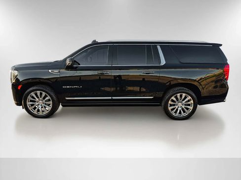Used 2022 GMC Yukon XL Denali w/ Denali Premium Package RWD image 6