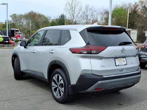 Used 2023 Nissan Rogue SV AWD/4WD image 7