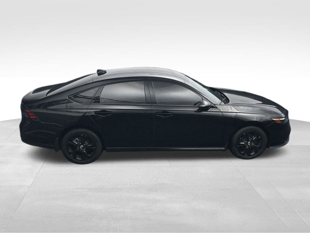 Used 2025 Honda Accord SE image 38