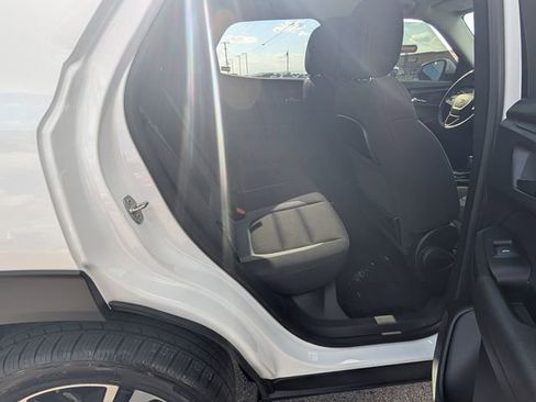 Used 2022 Chevrolet TrailBlazer LT w/ LPO, Blackout Package FWD image 5