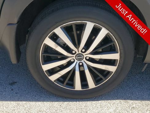 Used 2023 Nissan Pathfinder Platinum AWD/4WD image 5