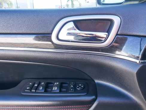 Used 2017 Jeep Grand Cherokee Trailhawk image 19